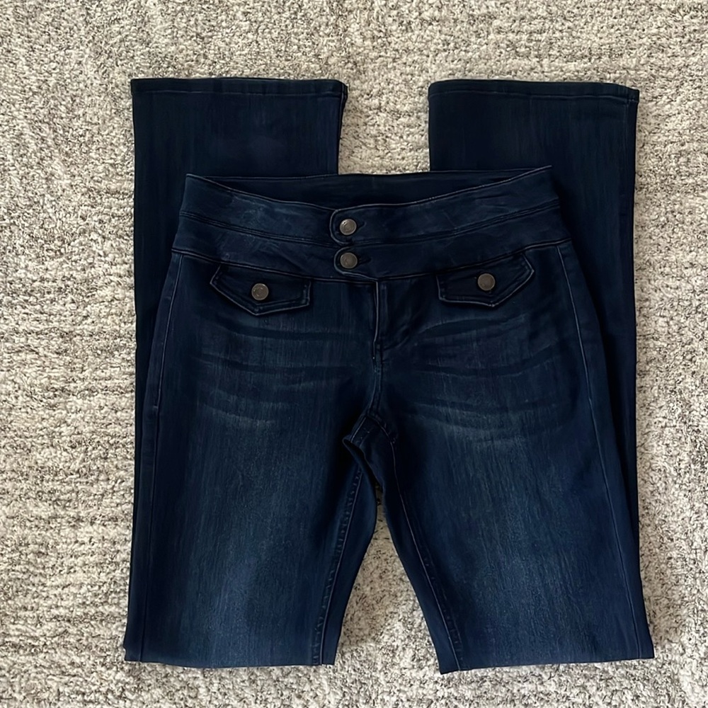 Maurice’s sz 3/4 reg stretchy flare jean. New w/o tags. Smoke/Pet free home